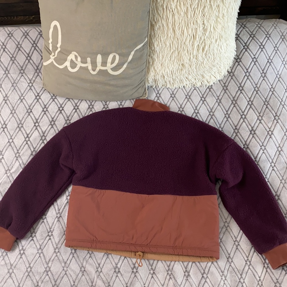 Fabletics Pullover - Picture 4 of 6